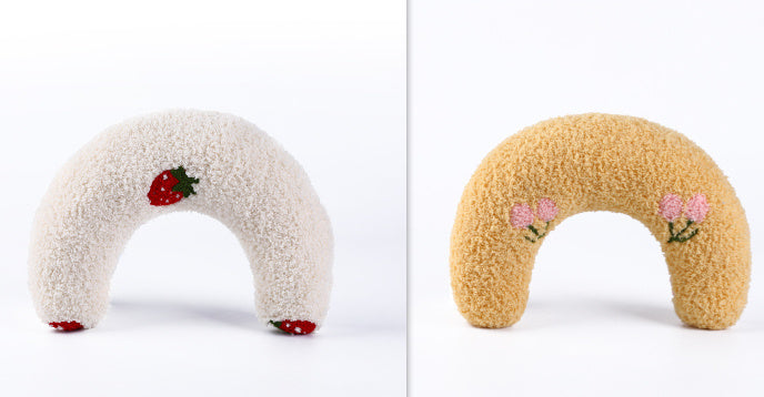 U-Shaped Cat Pillow – Soft, Sounding Sleep Cushion for Neck Support & Deep Rest